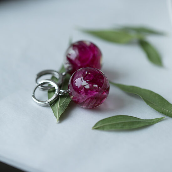 Rudzupuķu ziedlapiņu auskari sfēriņā (pieejams iegādei uzreiz)